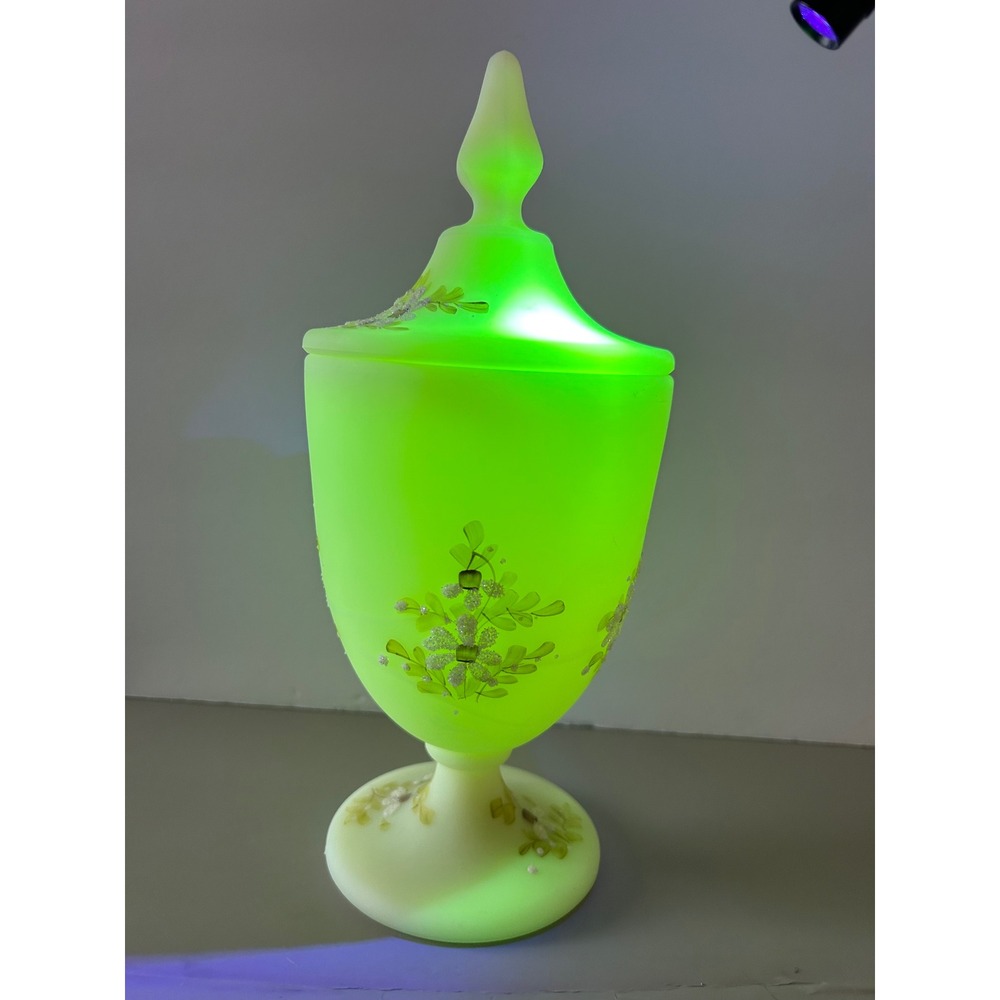 Fenton Custard Uranium Glass Candy Dish Hand Painted Kay Davis Floral Glows - Picture 8 of 15